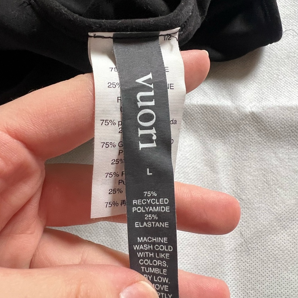 Vuori Blissblend tank in black - Picture 5 of 8